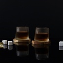 Duo De Verres à Dégustation Et Leur Support En Acacia. Les Verres De 16cl Sont Pourvus D'un Fond Culbuto Et Leur Finition Est Ciselée. Le Mariage I