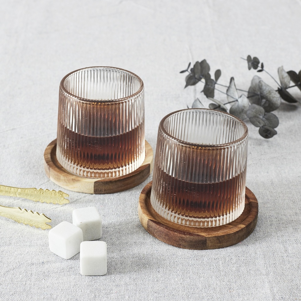 Duo De Verres à Dégustation Et Leur Support En Acacia. Les Verres De 16cl Sont Pourvus D'un Fond Culbuto Et Leur Finition Est Ciselée. Le Mariage I